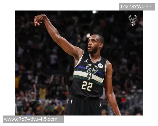 米德尔顿感慨球迷支持穿着他雄鹿22号球衣的深厚情感